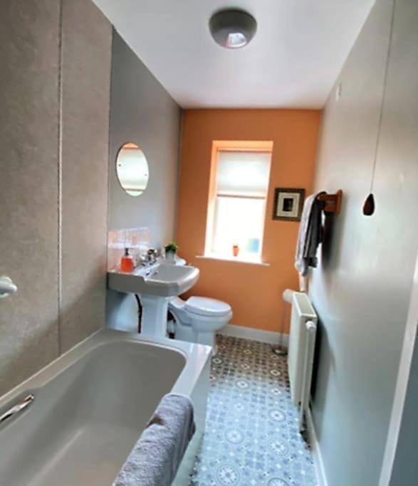 St John'S Flat Spacious Accomodation Dalry  ภายนอก รูปภาพ